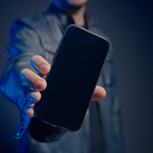 Leviosa Phone by Joao Miranda